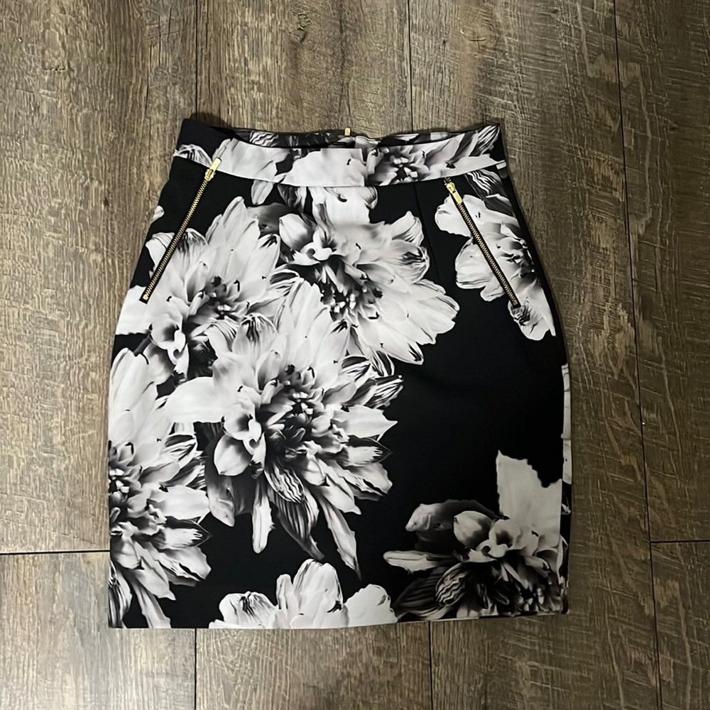 H&M PENCIL SKIRT